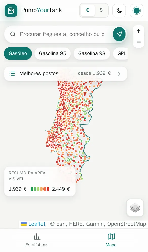 Mapa no telemóvel com a pesquisa, os combustíveis e o resumo da área visível